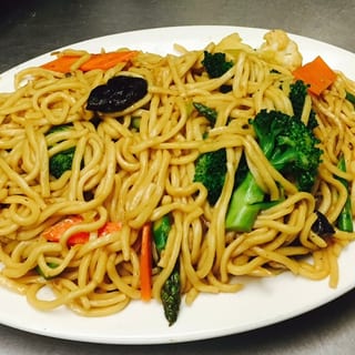 Vegetarian Chow Mein